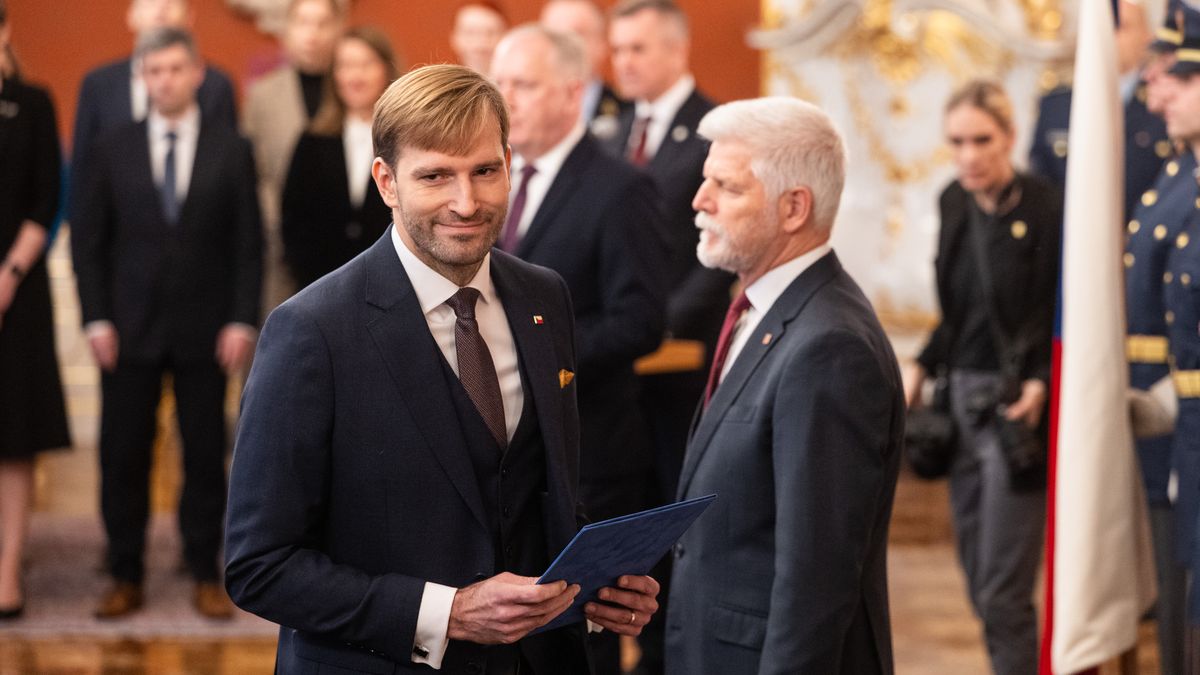 Ať Vojtěch vytváří síť nemocnic. Neměl by jim už ale vládnout